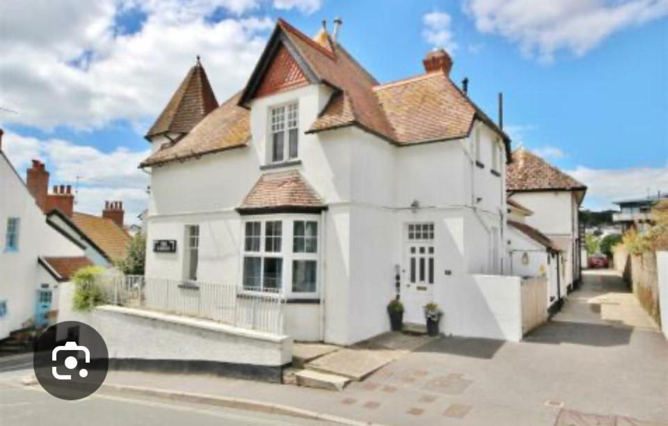 Cute 1 Bed Apartment 2 Mins From The Sea - Sleeps 4, Flat 8 The Gables, Church Street, Lyme Regis Luaran gambar